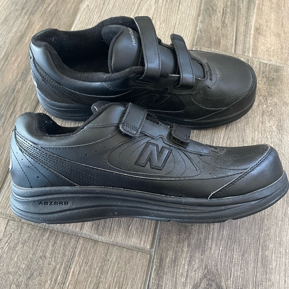 New Balance All-Black Velcro Sneakers - Picture 1 of 9